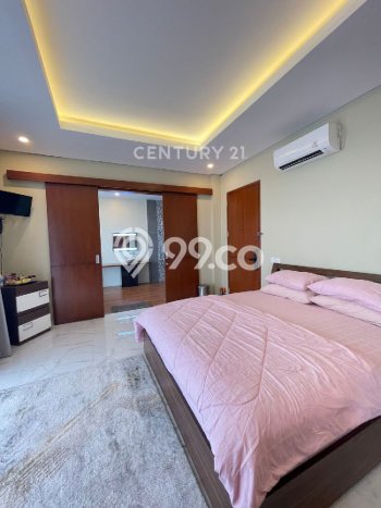 Ready to Use! Premium House LT 145m2 Desain Elegan di Pulomas Ready to Use! Premium House LT 145m2 Desain Elegan di Pulomas