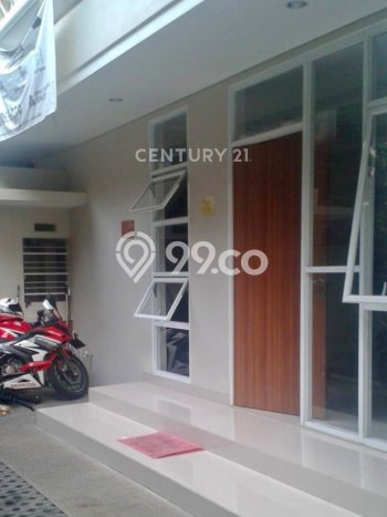 For Sale! Premium House LT 160m2 Desain Elegan di Kemanggisan For Sale! Premium House LT 160m2 Desain Elegan di Kemanggisan