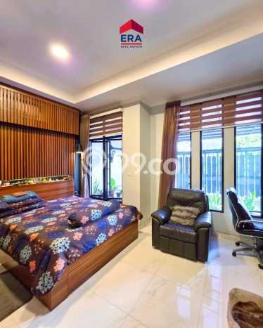 Rumah Eksklusif Dijual LT 211m2 di BSD, Tangerang Selatan Rumah Eksklusif Dijual LT 211m2 di BSD, Tangerang Selatan