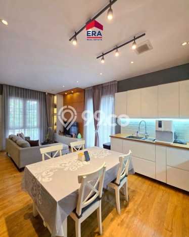 Siap Huni Hunian Elit 3 Kamar di BSD Dekat ke Mana Saja Siap Huni Hunian Elit 3 Kamar di BSD Dekat ke Mana Saja