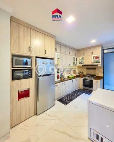 Rumah Eksklusif Dijual LT 211m2 di BSD, Tangerang Selatan Rumah Eksklusif Dijual LT 211m2 di BSD, Tangerang Selatan