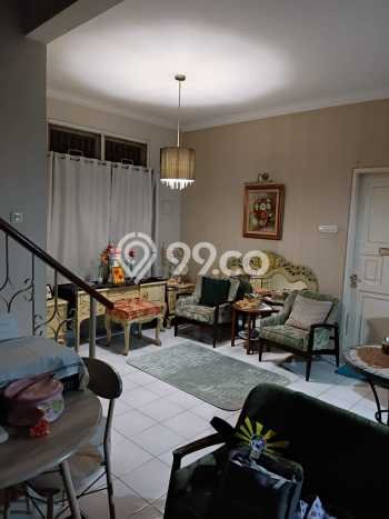 Dijual Hunian Rumah Terawat 2 KT di Cibubur, Jakarta Timur Dijual Hunian Rumah Terawat 2 KT di Cibubur, Jakarta Timur