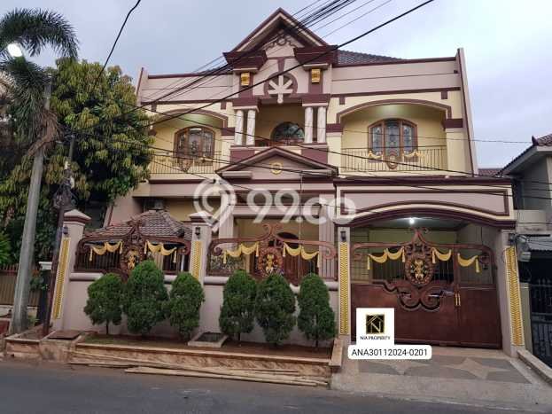 Rumah Elit Modern Tanpa Renovasi di Cibubur Jakarta Timur Rumah Elit Modern Tanpa Renovasi di Cibubur Jakarta Timur