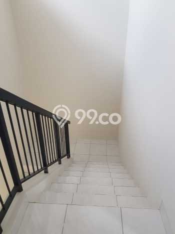 Dijual Hunian Rumah Terawat 3 KT di Kota Wisata, Jakarta Timur Dijual Hunian Rumah Terawat 3 KT di Kota Wisata, Jakarta Timur