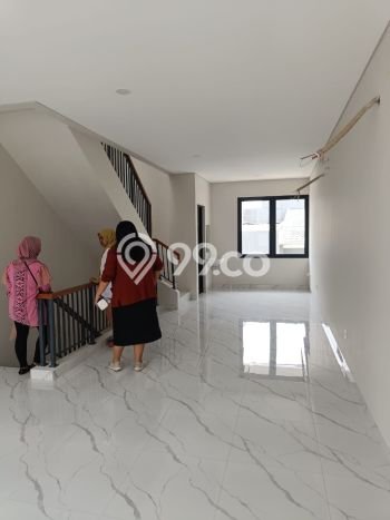 Ruko Bagus Dijual LB 141m2 Lokasi Strategis Jakarta Timur Area Cocok untuk Berbisnis Ruko Bagus Dijual LB 141m2 Lokasi Strategis Jakarta Timur Area Cocok untuk Berbisnis