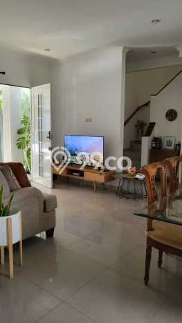For Sale Hunian Rumah Terawat 4 Kamar di Kota Wisata, Jakarta Timur For Sale Hunian Rumah Terawat 4 Kamar di Kota Wisata, Jakarta Timur