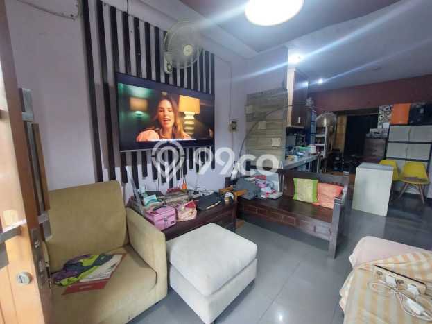 Rumah Luas Asri 4 KT Siap Pakai di Cibubur Jakarta Timur Rumah Luas Asri 4 KT Siap Pakai di Cibubur Jakarta Timur