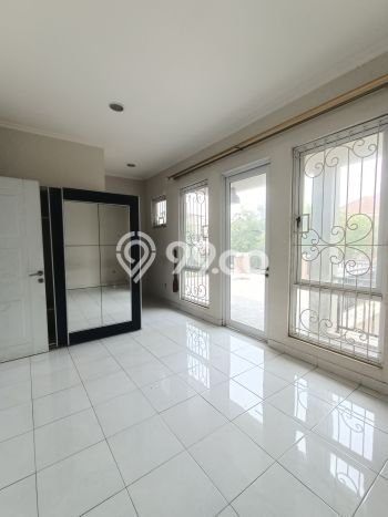 For Sale Hunian Rumah Nyaman 3 KT di Kota Wisata, Jakarta Timur For Sale Hunian Rumah Nyaman 3 KT di Kota Wisata, Jakarta Timur