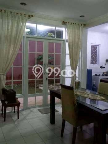 Rumah Modern 4 Kamar LT 250m2 di Kota Wisata Rumah Modern 4 Kamar LT 250m2 di Kota Wisata