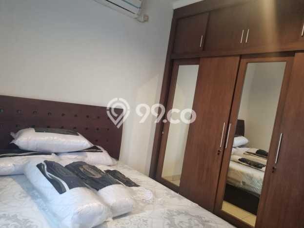Rumah Elit Modern Tanpa Renovasi di Kota Wisata Jakarta Timur Rumah Elit Modern Tanpa Renovasi di Kota Wisata Jakarta Timur