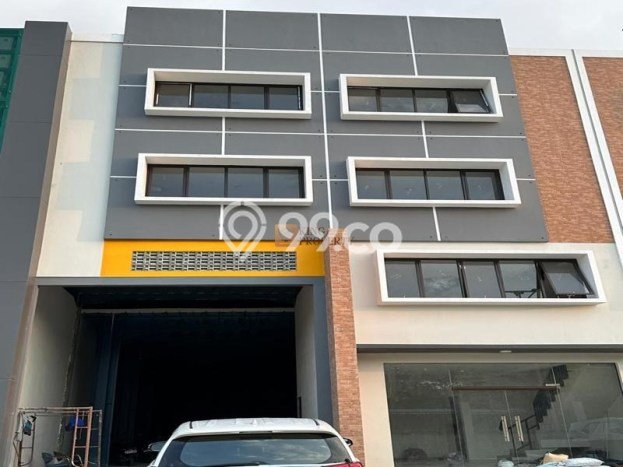 Gudang Lokasi Bisnis Kawasan Daan Mogot, Luas 1100m², Jalur Strategis Gudang Lokasi Bisnis Kawasan Daan Mogot, Luas 1100m², Jalur Strategis