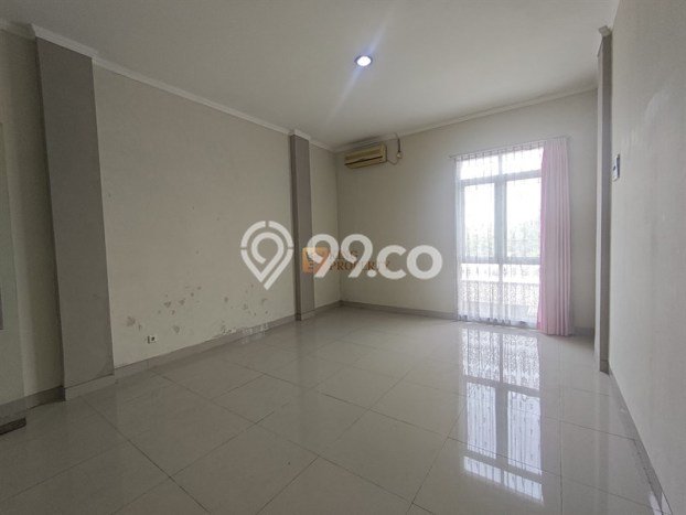 Unit Ruko Dijual di Jakarta Barat LT 56m2 & LB 140m2 Unit Ruko Dijual di Jakarta Barat LT 56m2 & LB 140m2