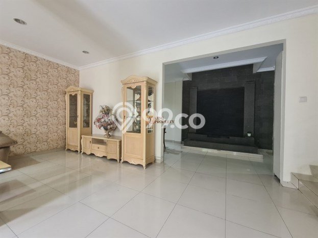 Disewakan! Rumah 3 Kamar Tidur &
3 Kamar Mandi di Puri Mansion, Jakarta Barat Disewakan! Rumah 3 Kamar Tidur &
3 Kamar Mandi di Puri Mansion, Jakarta Barat