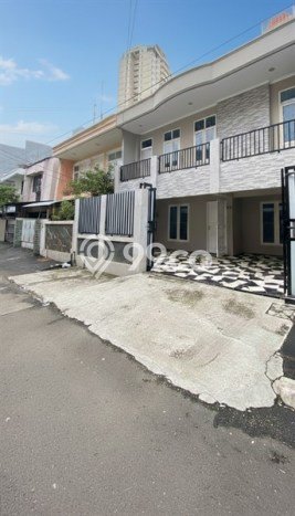 Dijual Rumah Premium dengan Fasilitas Sekitar Komplit di Sawah Besar, Jakarta Pusat Dijual Rumah Premium dengan Fasilitas Sekitar Komplit di Sawah Besar, Jakarta Pusat