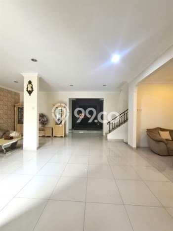 Disewakan! Rumah 3 Kamar Tidur &
3 Kamar Mandi di Puri Mansion, Jakarta Barat Disewakan! Rumah 3 Kamar Tidur &
3 Kamar Mandi di Puri Mansion, Jakarta Barat