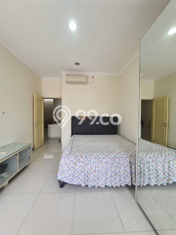 Disewakan! Rumah 3 Kamar Tidur &
3 Kamar Mandi di Puri Mansion, Jakarta Barat Disewakan! Rumah 3 Kamar Tidur &
3 Kamar Mandi di Puri Mansion, Jakarta Barat