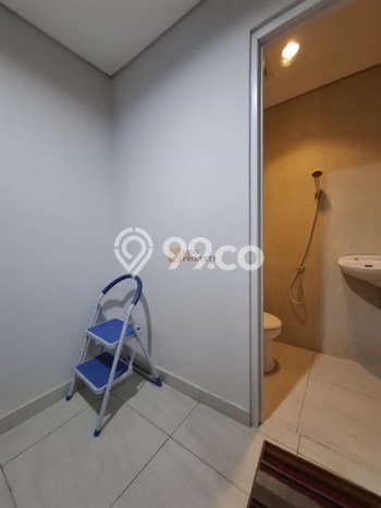 Apartemen Disewakan 3 Kamar Hemat Siap Huni di Jakarta Barat, Luas 142m2 Apartemen Disewakan 3 Kamar Hemat Siap Huni di Jakarta Barat, Luas 142m2