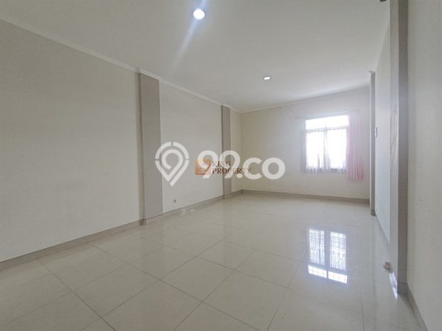 Unit Ruko Dijual di Jakarta Barat LT 56m2 & LB 140m2 Unit Ruko Dijual di Jakarta Barat LT 56m2 & LB 140m2