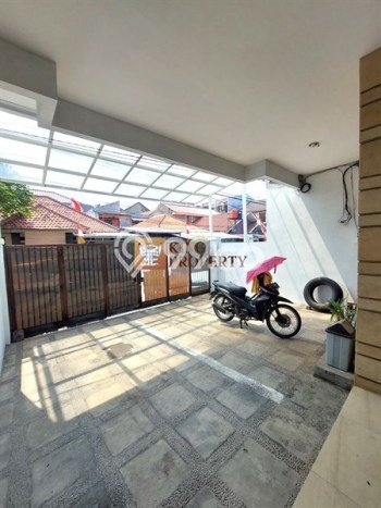 Ready to Use! Premium House LT 144m2 Desain Modern di Tomang Ready to Use! Premium House LT 144m2 Desain Modern di Tomang