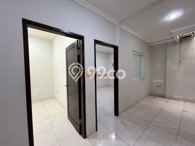 LOKASI PREMIUM! Rumah area Duri Kepa, 5 KT, Area Tenang, Luas 132m2m² Bangunan 200m2m² LOKASI PREMIUM! Rumah area Duri Kepa, 5 KT, Area Tenang, Luas 132m2m² Bangunan 200m2m²