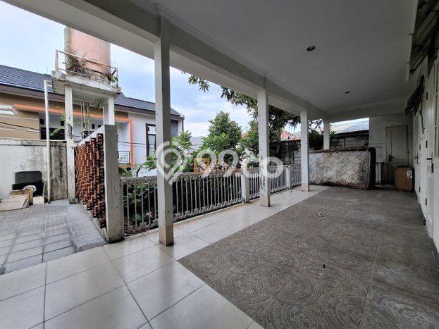 Rumah Elit Modern Tanpa Renovasi di Kuningan Jakarta Selatan Rumah Elit Modern Tanpa Renovasi di Kuningan Jakarta Selatan