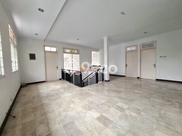 Rumah Elit Modern Tanpa Renovasi di Kuningan Jakarta Selatan Rumah Elit Modern Tanpa Renovasi di Kuningan Jakarta Selatan