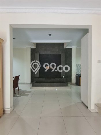 Disewakan! Rumah 3 Kamar Tidur &
3 Kamar Mandi di Puri Mansion, Jakarta Barat Disewakan! Rumah 3 Kamar Tidur &
3 Kamar Mandi di Puri Mansion, Jakarta Barat