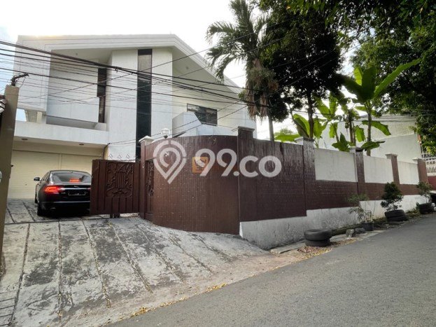 Ready to Use! Luxury House LT 704m2 Desain Modern di Kemang Ready to Use! Luxury House LT 704m2 Desain Modern di Kemang