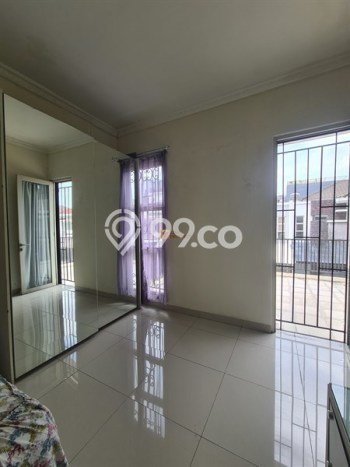Disewakan! Rumah 3 Kamar Tidur &
3 Kamar Mandi di Puri Mansion, Jakarta Barat Disewakan! Rumah 3 Kamar Tidur &
3 Kamar Mandi di Puri Mansion, Jakarta Barat