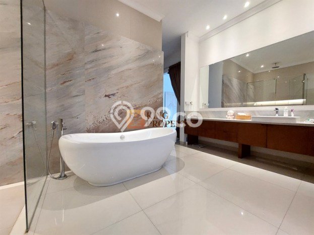 HARGA TERBAIK! Rumah Berkualitas di Pluit, Luas 280m² LB 360m² HARGA TERBAIK! Rumah Berkualitas di Pluit, Luas 280m² LB 360m²