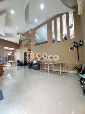 Rumah Terawat LT 273m2m² / LB 480m2m² di Lokasi Premium , Jakarta Barat Rumah Terawat LT 273m2m² / LB 480m2m² di Lokasi Premium , Jakarta Barat