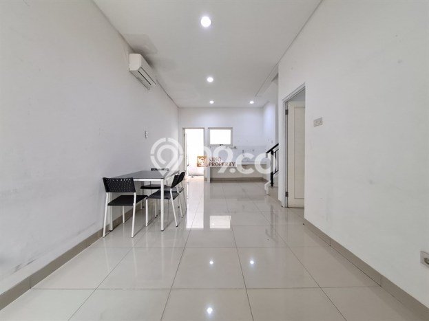 Sewa Rumah Murah di Puri Mansion Jakarta Barat Punya 4 Kamar Tidur Sewa Rumah Murah di Puri Mansion Jakarta Barat Punya 4 Kamar Tidur
