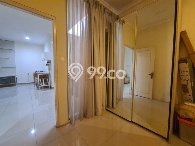 Disewakan! Rumah 3 Kamar Tidur &
3 Kamar Mandi di Puri Mansion, Jakarta Barat Disewakan! Rumah 3 Kamar Tidur &
3 Kamar Mandi di Puri Mansion, Jakarta Barat