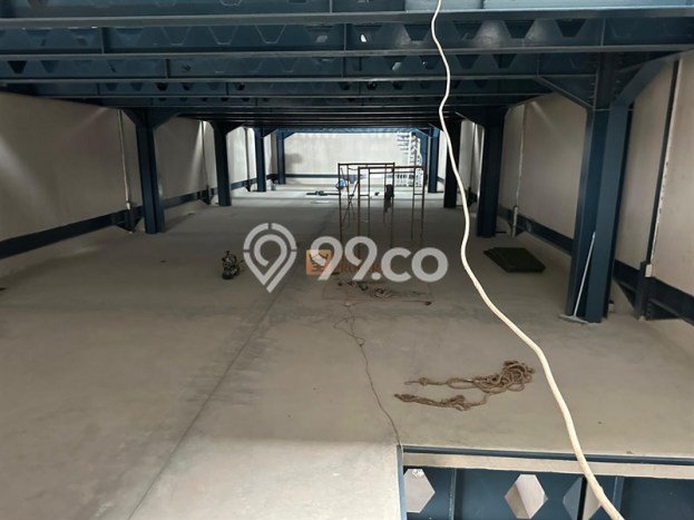 Gudang Lokasi Bisnis Kawasan Daan Mogot, Luas 1100m², Jalur Strategis Gudang Lokasi Bisnis Kawasan Daan Mogot, Luas 1100m², Jalur Strategis