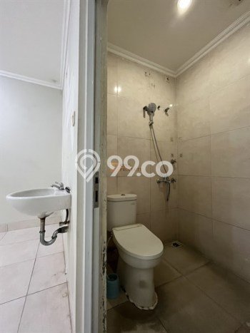 LOKASI PREMIUM! Rumah area Duri Kepa, 5 KT, Area Tenang, Luas 132m2m² Bangunan 200m2m² LOKASI PREMIUM! Rumah area Duri Kepa, 5 KT, Area Tenang, Luas 132m2m² Bangunan 200m2m²