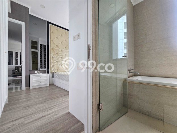 Hunian Apartemen High-Class untuk Dijual di Jakarta Barat dengan 3 BR & 3 Kamar Mandi Hunian Apartemen High-Class untuk Dijual di Jakarta Barat dengan 3 BR & 3 Kamar Mandi