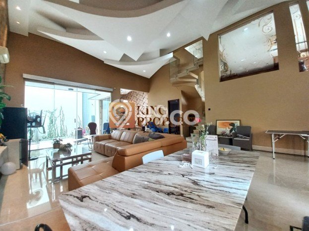 Rumah Eksklusif LB 480m2 di Daan Mogot Jakarta Barat untuk Disewa Rumah Eksklusif LB 480m2 di Daan Mogot Jakarta Barat untuk Disewa