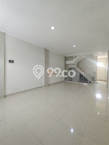 Unit Ruko Dijual di Jakarta Barat LT 56m2 & LB 140m2 Unit Ruko Dijual di Jakarta Barat LT 56m2 & LB 140m2