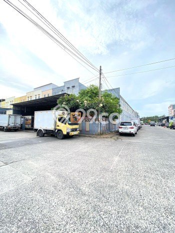 SEWA TERJANGKAU! Gudang Kawasan Pantai Indah Kapuk, Luas 450m², Area Komersial SEWA TERJANGKAU! Gudang Kawasan Pantai Indah Kapuk, Luas 450m², Area Komersial