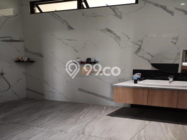 Bisa KPR! Rumah Kedoya, Jakarta Barat, Luas 200m² Bangunan 525m² Bisa KPR! Rumah Kedoya, Jakarta Barat, Luas 200m² Bangunan 525m²