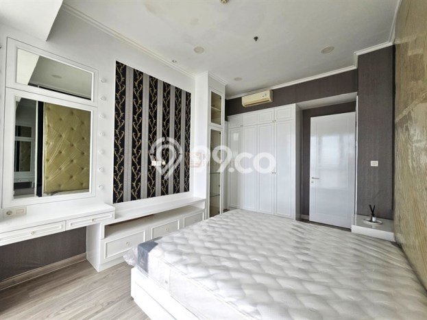Hunian Apartemen High-Class untuk Dijual di Jakarta Barat dengan 3 BR & 3 Kamar Mandi Hunian Apartemen High-Class untuk Dijual di Jakarta Barat dengan 3 BR & 3 Kamar Mandi