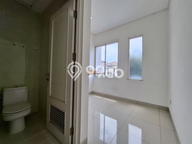 Sewa Rumah Murah di Puri Mansion Jakarta Barat Punya 4 Kamar Tidur Sewa Rumah Murah di Puri Mansion Jakarta Barat Punya 4 Kamar Tidur