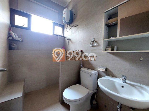 Ready to Use! Premium House LT 144m2 Desain Modern di Tomang Ready to Use! Premium House LT 144m2 Desain Modern di Tomang