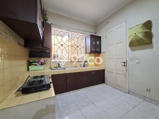 Rumah Sewa Jakarta Barat LT 144m2 LB 175m2 Area Daan Mogot Rumah Sewa Jakarta Barat LT 144m2 LB 175m2 Area Daan Mogot