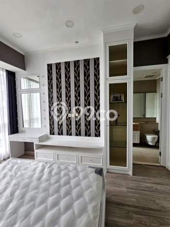 Hunian Apartemen High-Class untuk Dijual di Jakarta Barat dengan 3 BR & 3 Kamar Mandi Hunian Apartemen High-Class untuk Dijual di Jakarta Barat dengan 3 BR & 3 Kamar Mandi