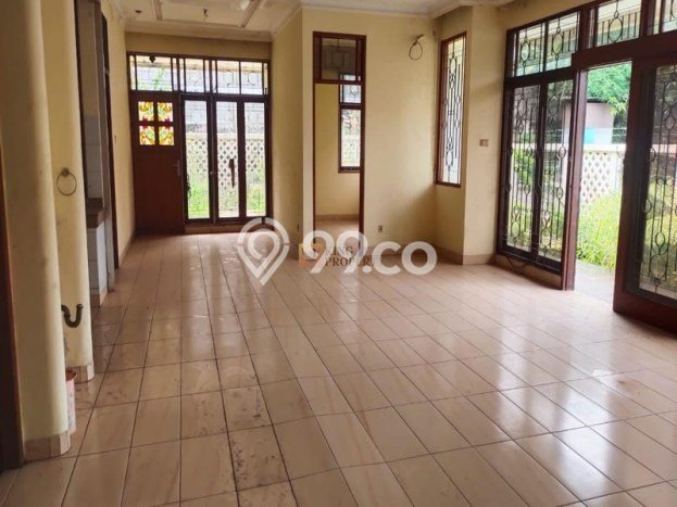Hunian Mewah Siap Huni LT 258m2 di Kebon Jeruk, Jakarta Barat Hunian Mewah Siap Huni LT 258m2 di Kebon Jeruk, Jakarta Barat