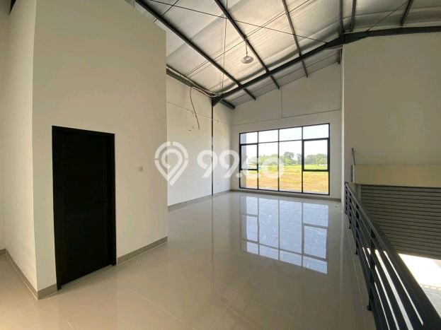 AREA KOMERSIAL! Gudang For Rent Kawasan Legok, Luas 330m2m², Area Utama, Ready Operasional AREA KOMERSIAL! Gudang For Rent Kawasan Legok, Luas 330m2m², Area Utama, Ready Operasional