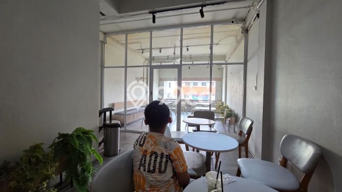 Unit Ruko Dijual di Karawaci Tangerang Luas Tanah 69m2, Luas Bangunan 207m2 Unit Ruko Dijual di Karawaci Tangerang Luas Tanah 69m2, Luas Bangunan 207m2