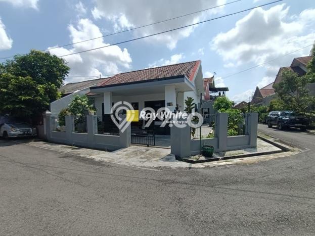 Dijual Rumah 5 Kamar Lokasi Strategis Nyaman dan Strategis di Manahan Dijual Rumah 5 Kamar Lokasi Strategis Nyaman dan Strategis di Manahan