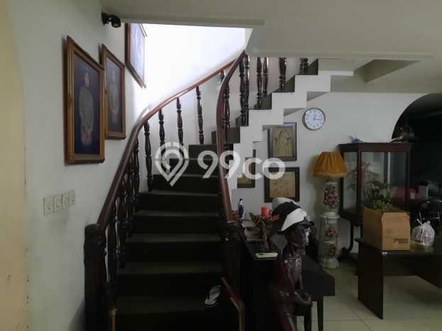 Dijual Rumah Luas Megah Dengan View Eksklusif di Rawamangun, Jakarta Timur Dijual Rumah Luas Megah Dengan View Eksklusif di Rawamangun, Jakarta Timur